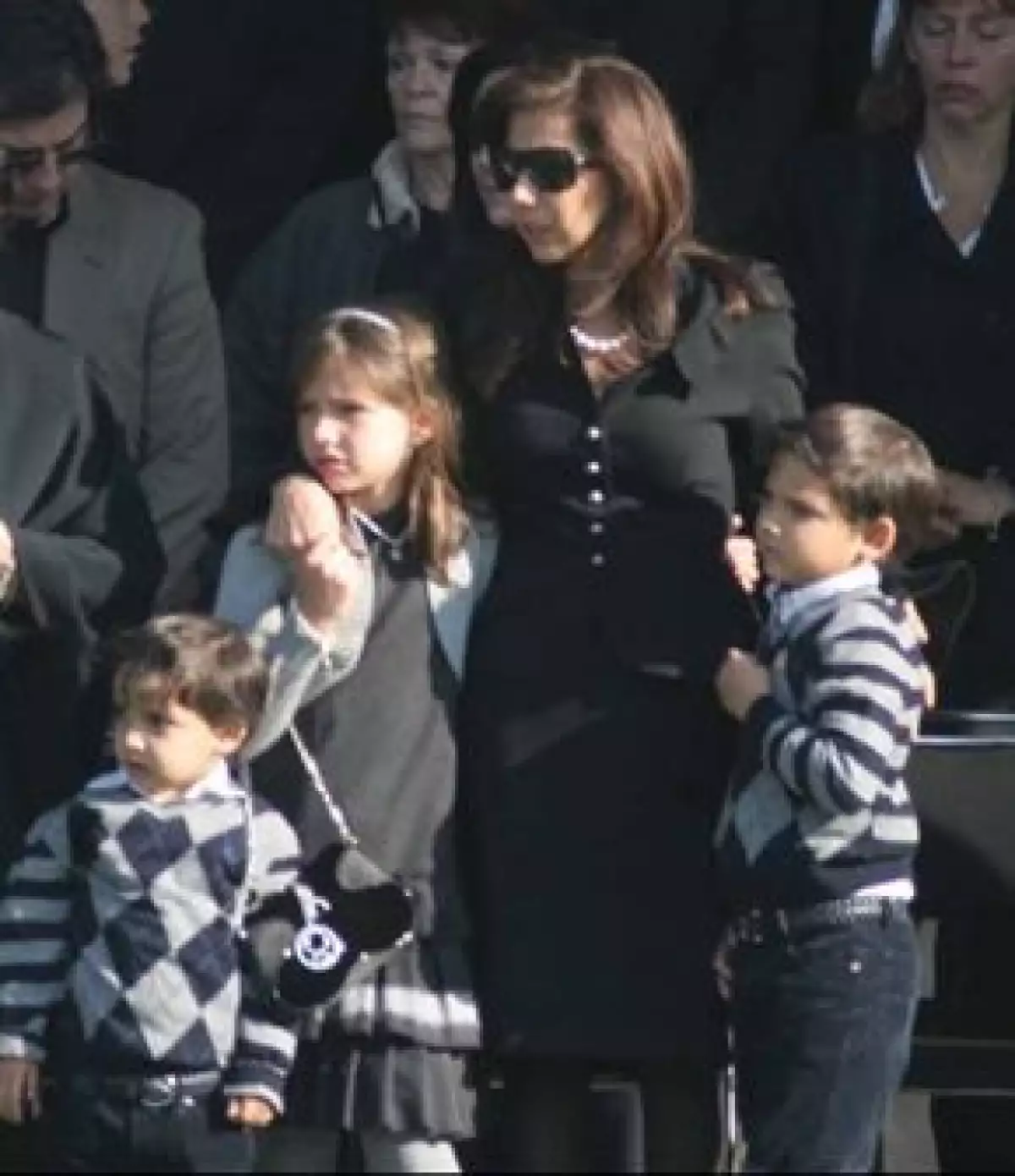 Después de la muerte de Juan Camilo, Marigely quería estar alejada del reflector, ni al homenaje a su esposo quería ir, pero el Presidente la convenció.