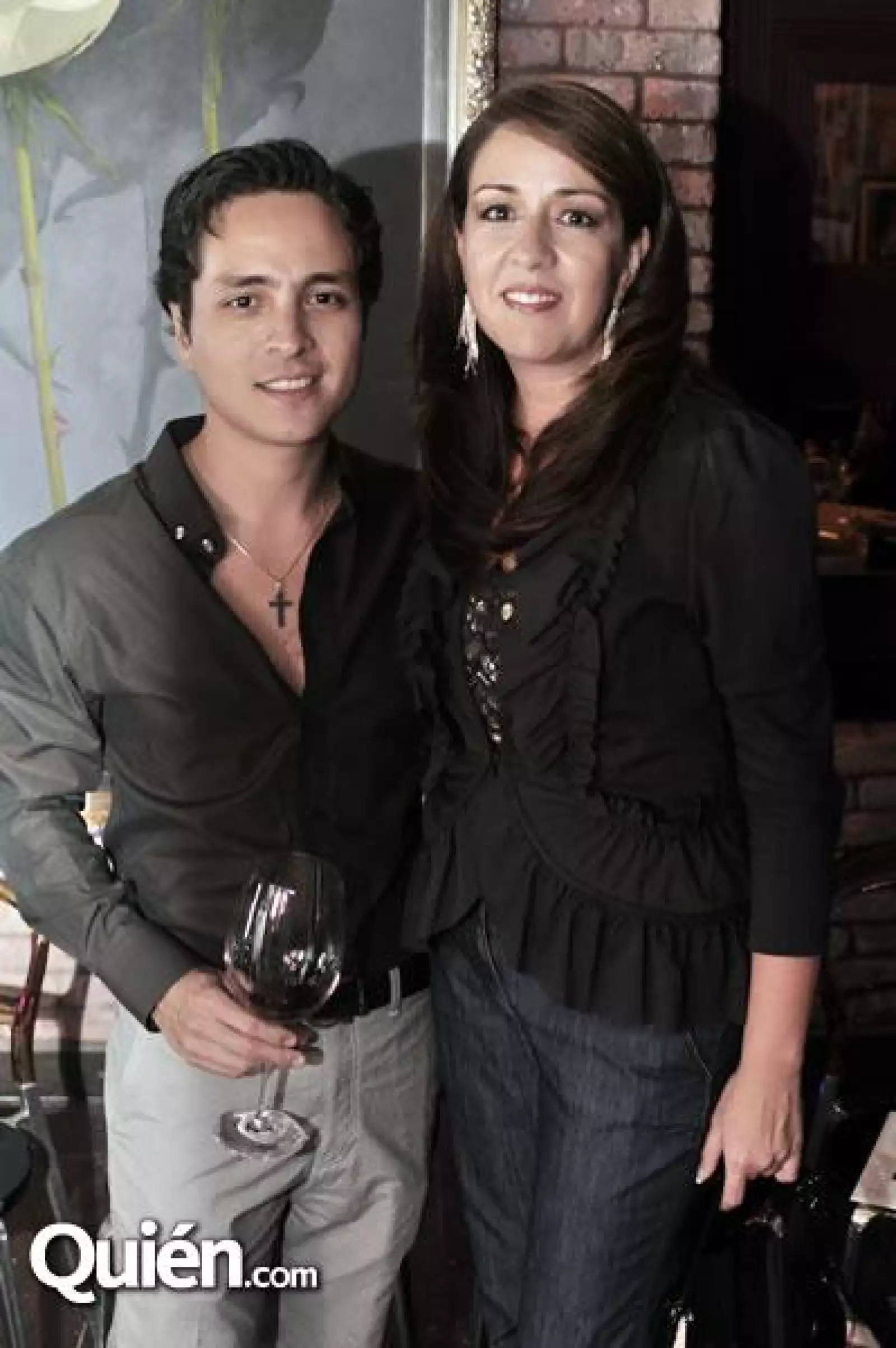 Presentaci?e Gu?de Vinos