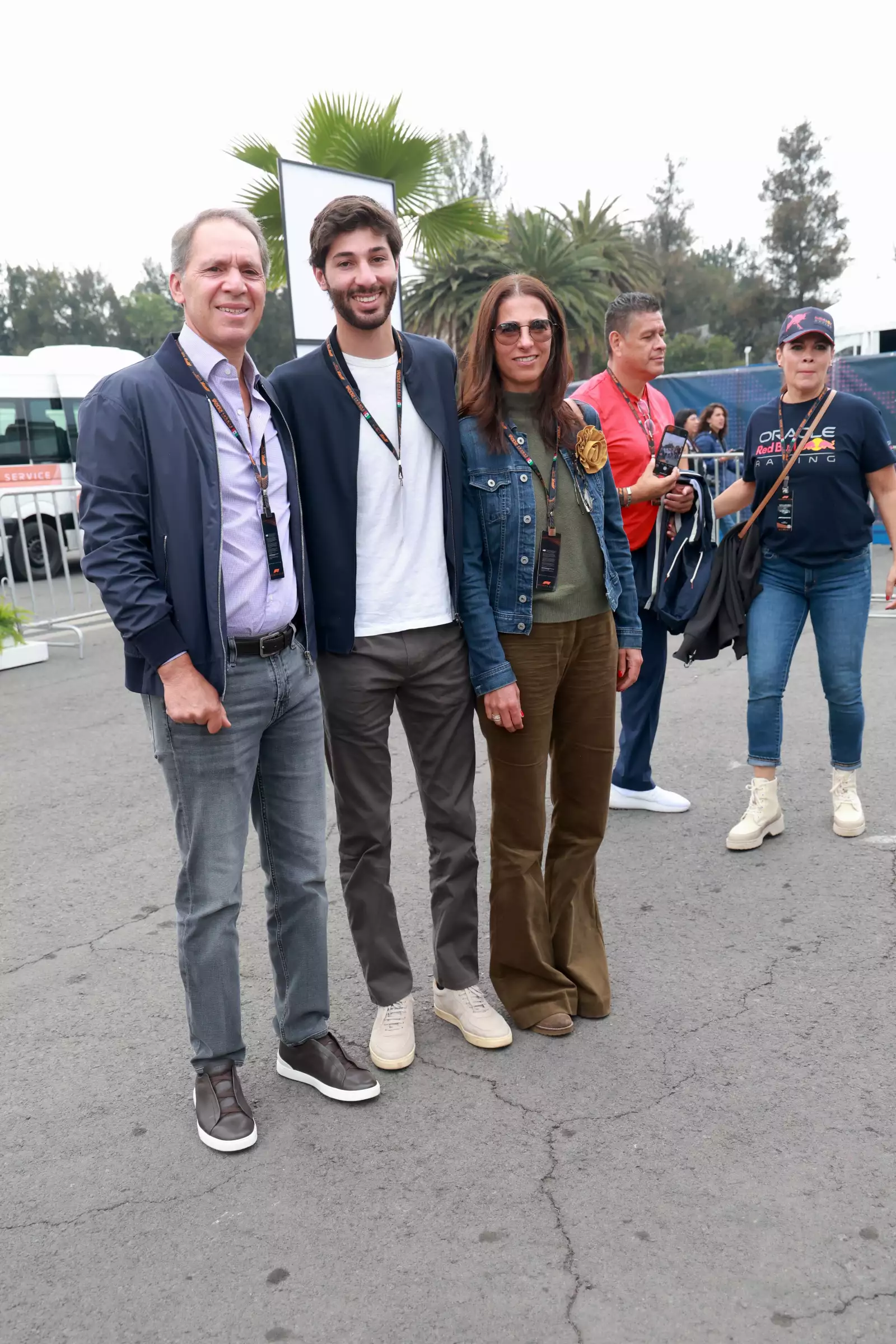 Daniel y Rodrigo Hajj con Vanessa Slim Domit 