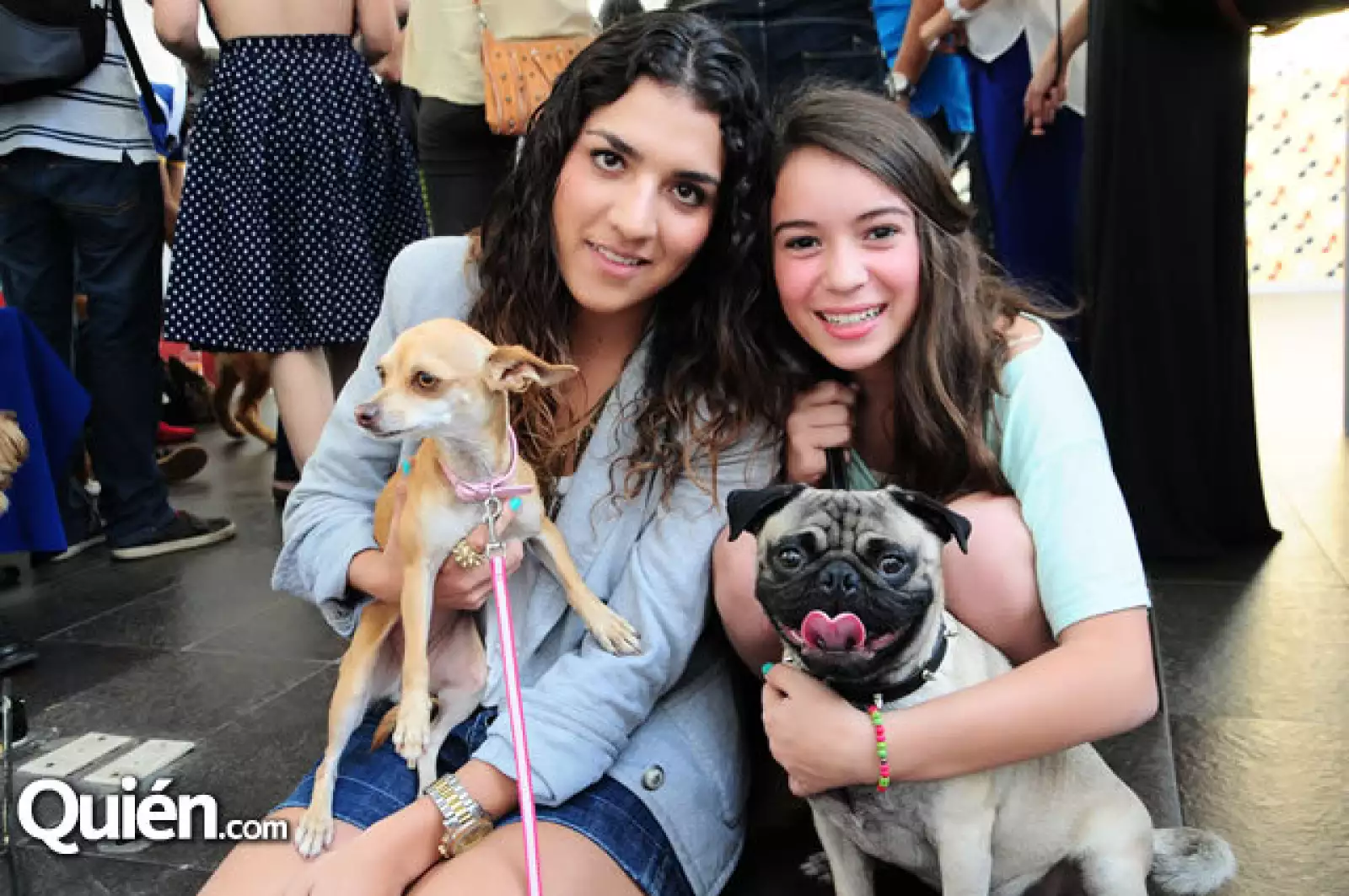 Carla Casulleras con Lima y Fátima Alafandi con Morris