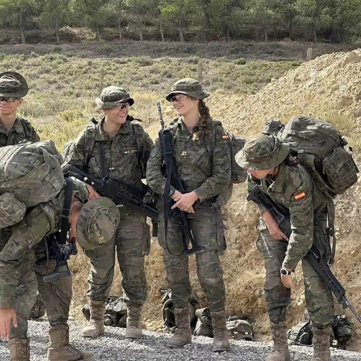 La princesa Leonor conviviendo con sus compañeros de la Academía Militar 