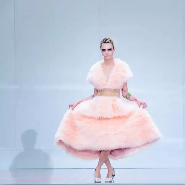 Cara-Delevingne-Karl-for-Ever