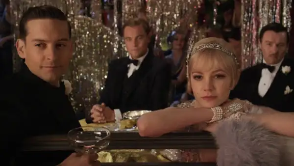 Aun entre el lujo y la exuberancia retratados en `El gran Gatsby´, nada brilla más que Daisy, interpretada por la actriz británica, quien nos contó en Londres de la magia de su primera gran película.