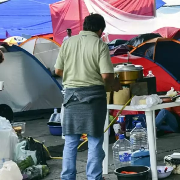 bloqueo maestros aeropuerto 5