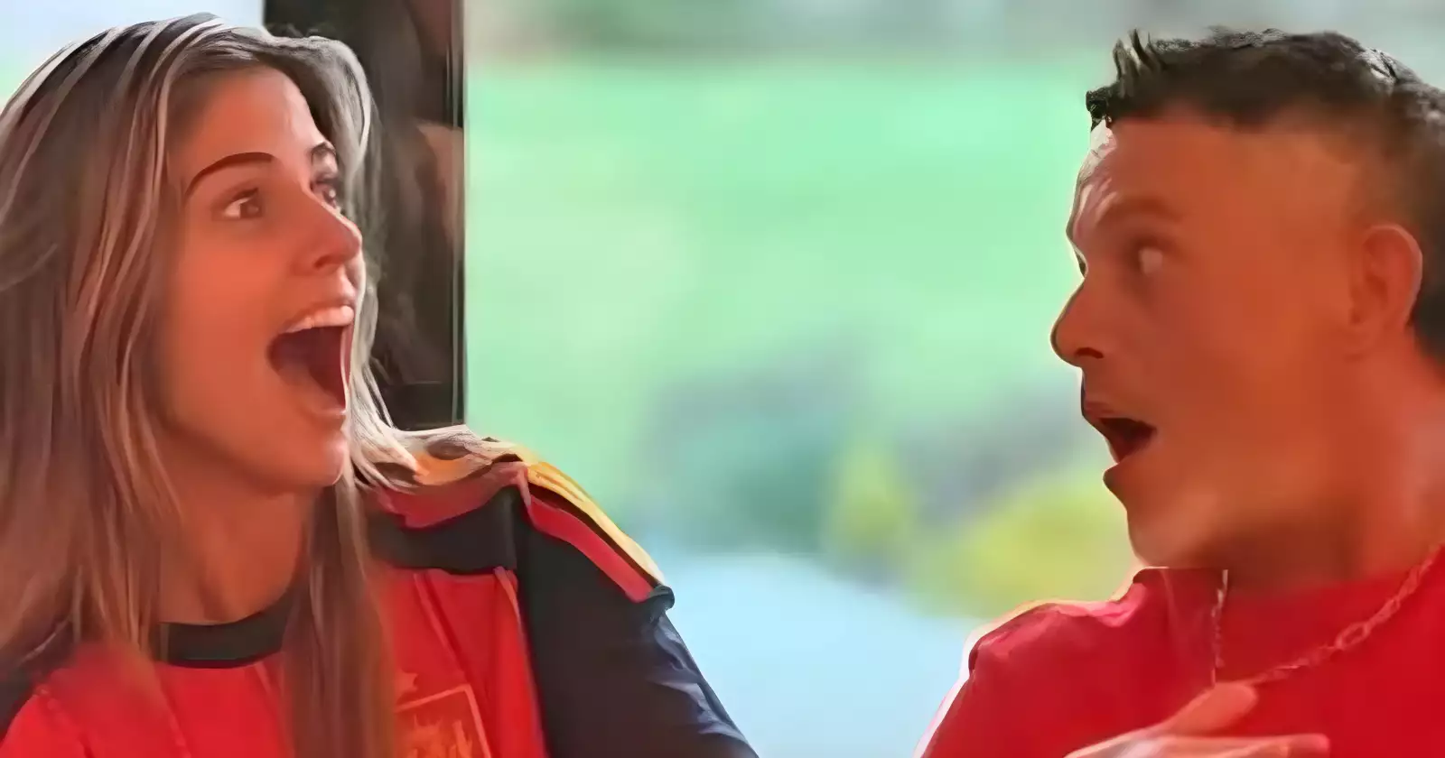 Stephanie Cayo y Alejandro Sanz