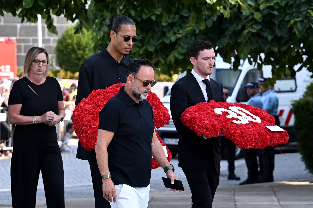 Virgil van Dijk y Andrew Robertson