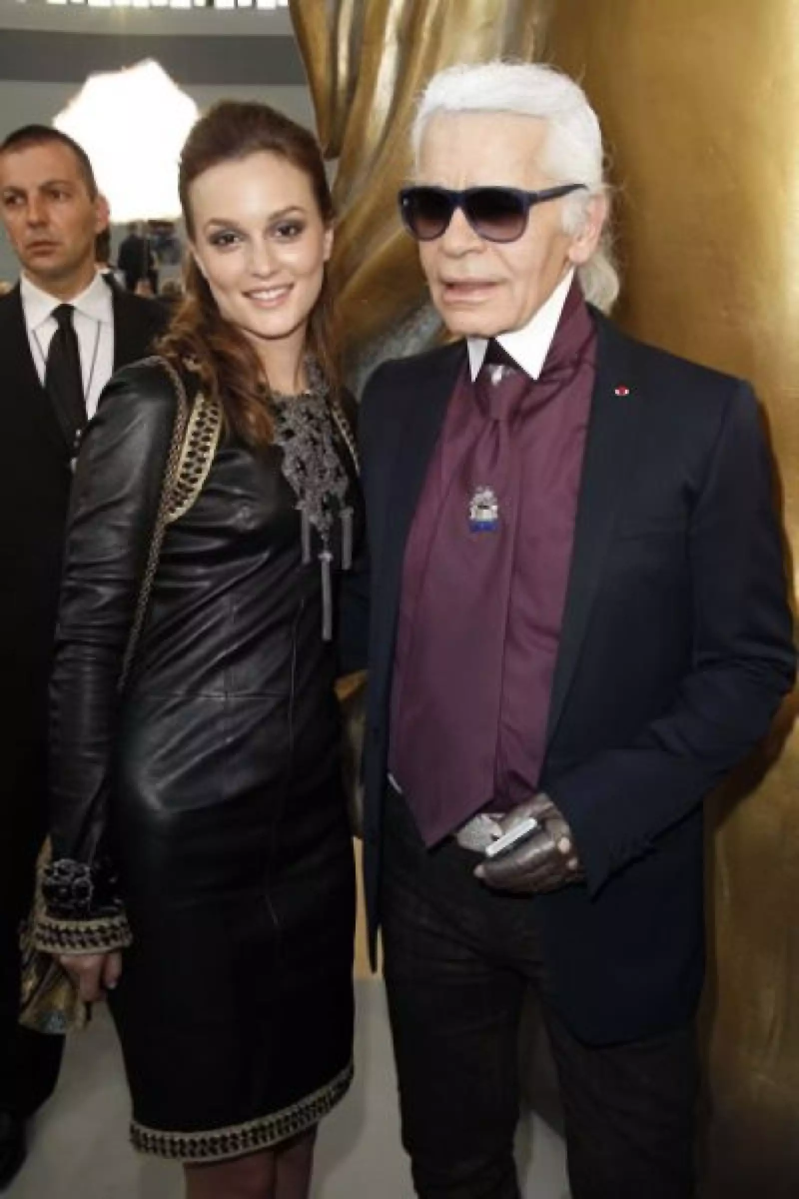 Imposible irse del desfile sin una foto con Karl Lagerfeld. Leighton Meester aprovechó el momento.