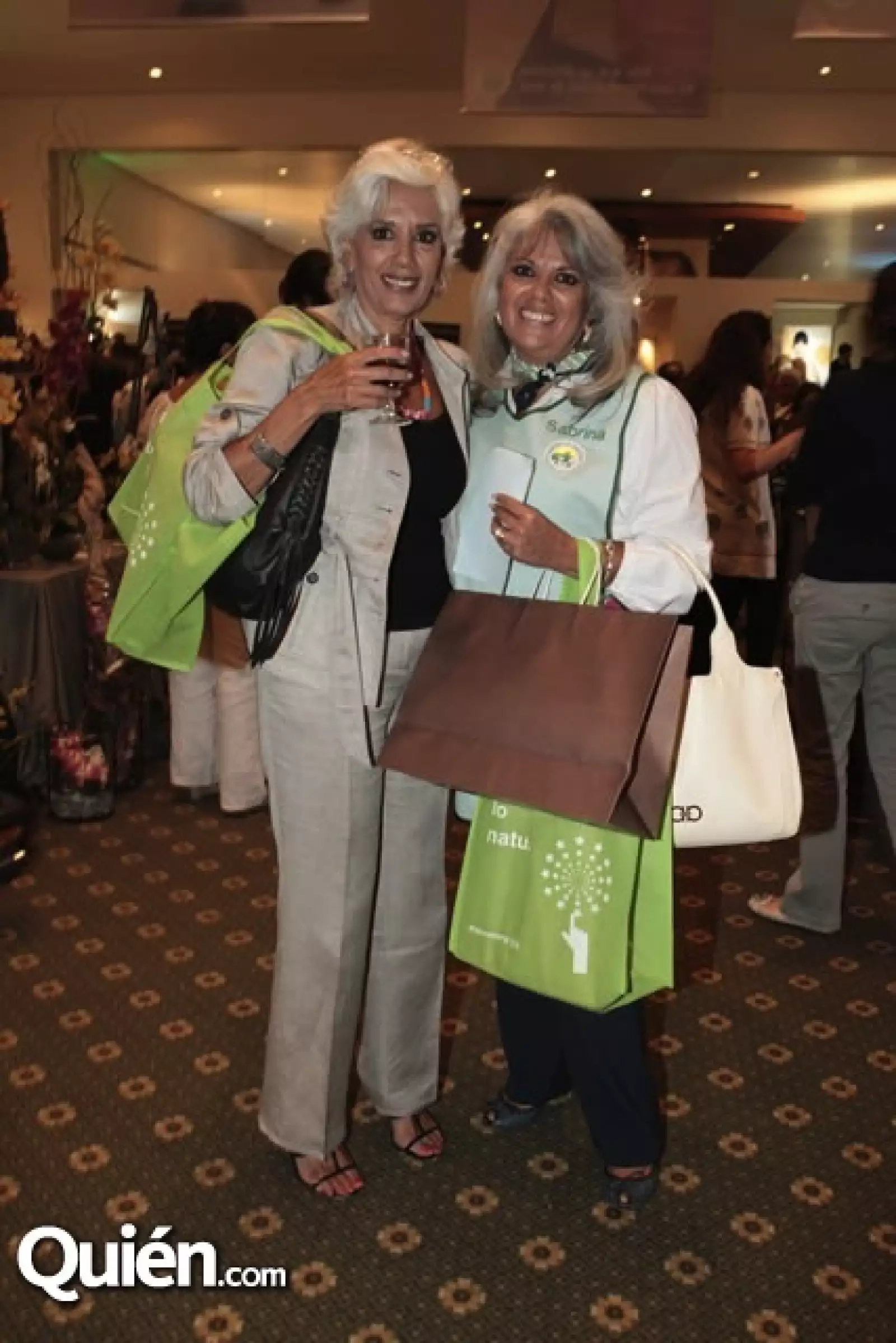 Cristina y Sabrina Infante