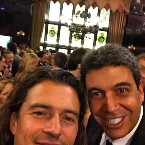 Con el actor Orlando Bloom.