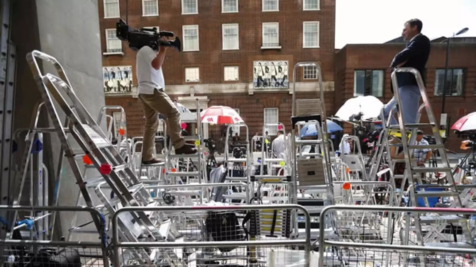 Gran Bretaña espera al bebe real