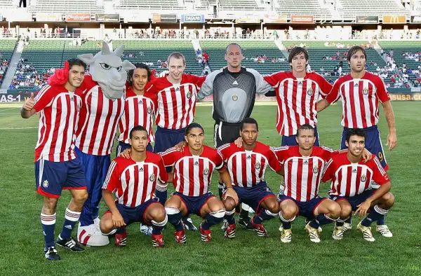 Fotos de la plantilla titular del Chivas USA en la Major League Soccer.  Este día el rebaño se enfrento a Colorado Rapids.