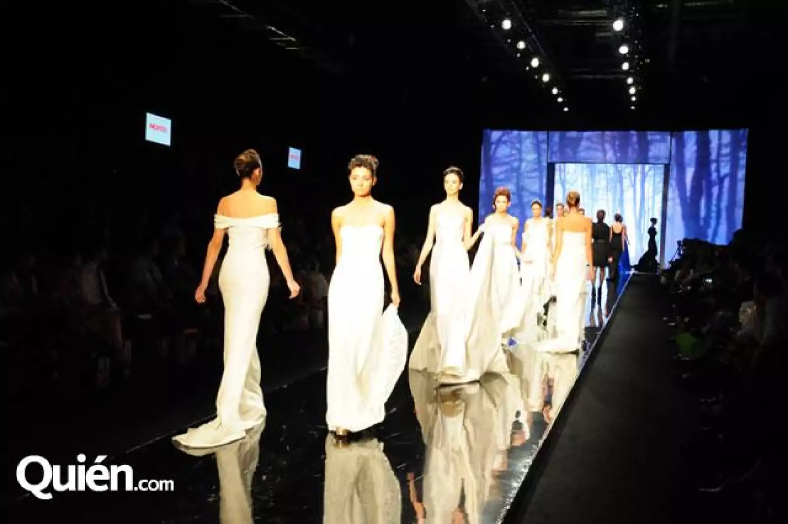 Pasarela Clara González