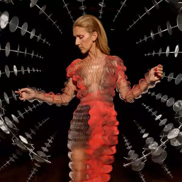 Celine en un look completo de pasarela de Iris Van Herpen