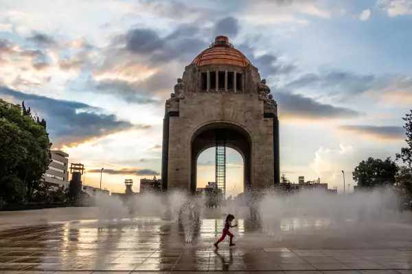 Monumento a la Revolución
