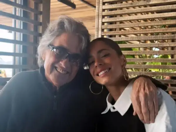 tini-Stoessel-alejandro-Stoessel.jpg