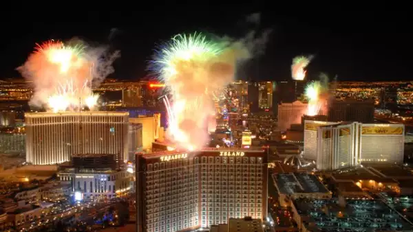 Con mucho ambiente y lleno de celebridades, recibieron el 2010 en Las Vegas.