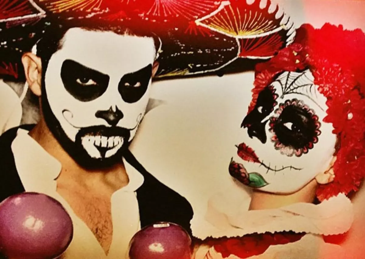 Wilmer Valderrama y Demi Lovato se pusieron disfraces súper mexicanos.