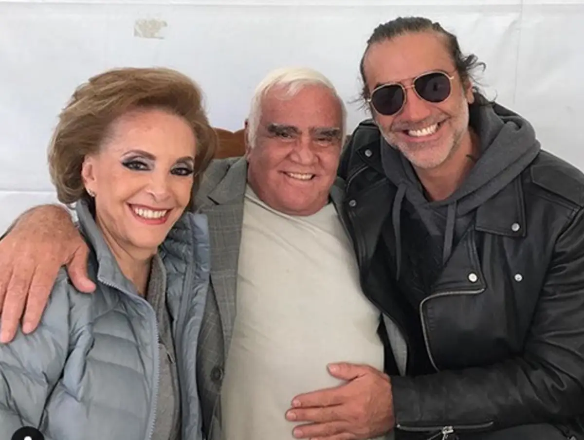 Doña Cuquita, Vicente y Alejando Fernández