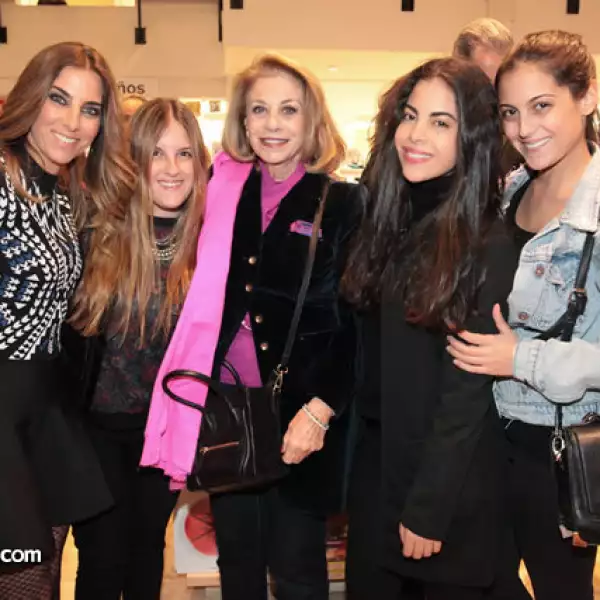 Nathaly Marcus,Alexa Askenazi,Paulette Marcus,Karla y Daniela Askenazi