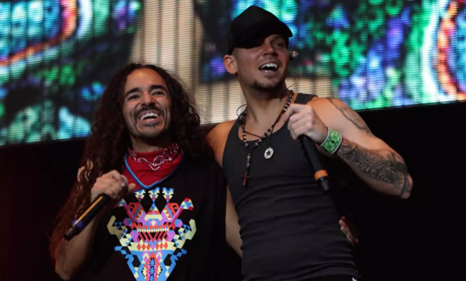 Con “Baile de los pobres”, la agrupación puertorriqueña comenzó su actuación y sin detenerse comenzaron los acordes de “No hay nadie como tú”, que tuvo como invitado a Rubén Albarrán.