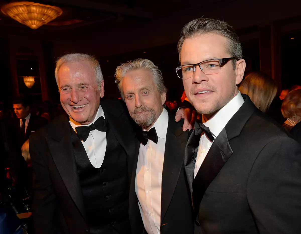 El productor Jerry Weintraub logró que George Clooney y Brad Pitt trabajaran juntos por primera vez en La gran estafa