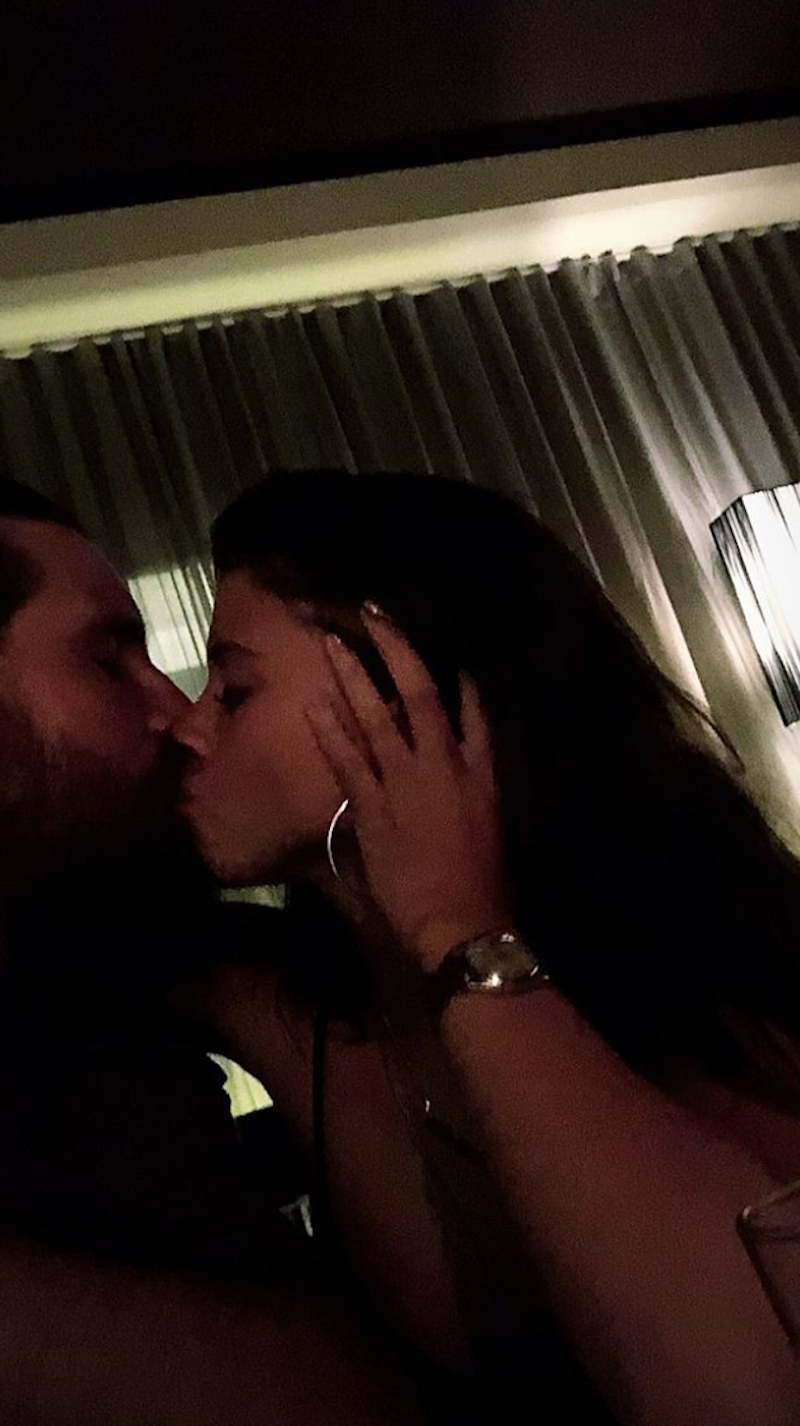 Sofia y Scott beso