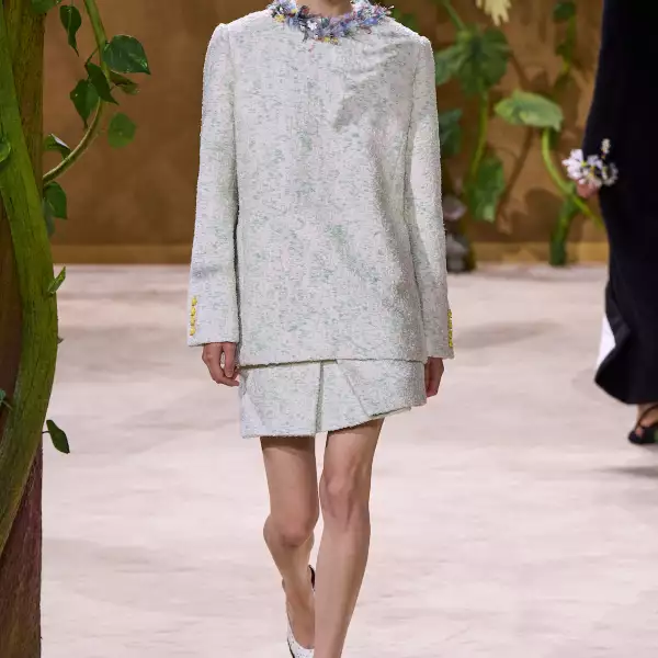 Chanel HC F26 032.jpg