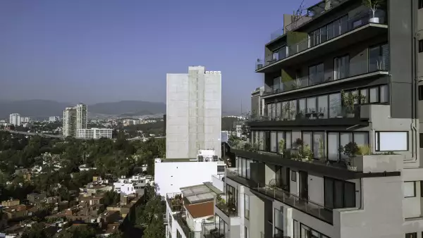 ¿A cuántos salarios equivale comprar un departamento en CDMX?