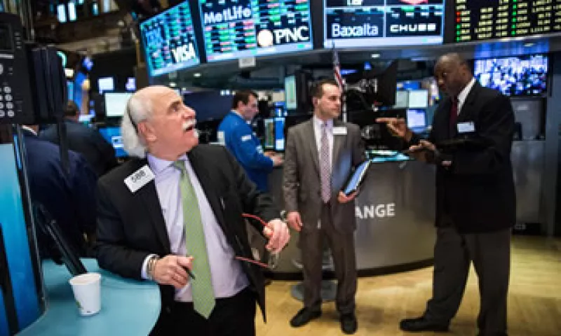 Wall Street registró un aumento este martes por el alza en los precios del petróleo y fuertes resultados trimestrales de empresas. (Foto: Getty Images )