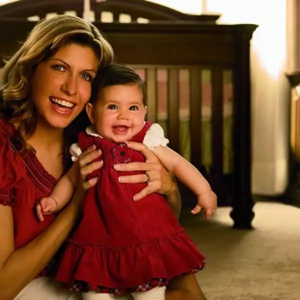 La bebé nació el 25 de abril  de 2008 en el Distrito Federal.