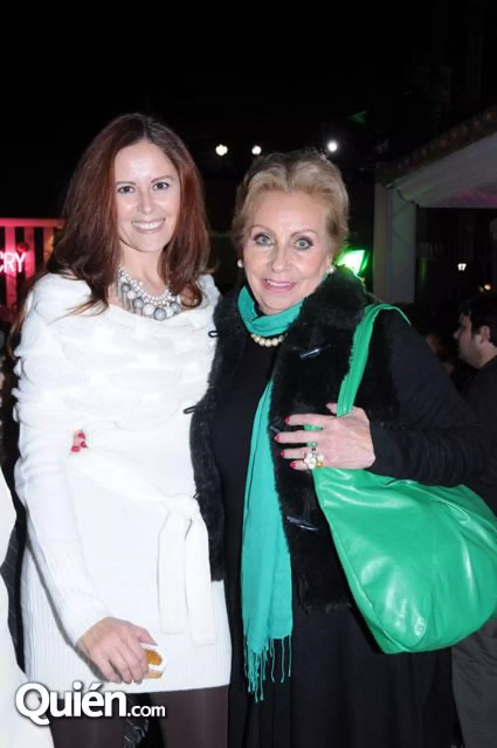 Mónica Bracamontes,Maria Amparo Ruiz de Velasco