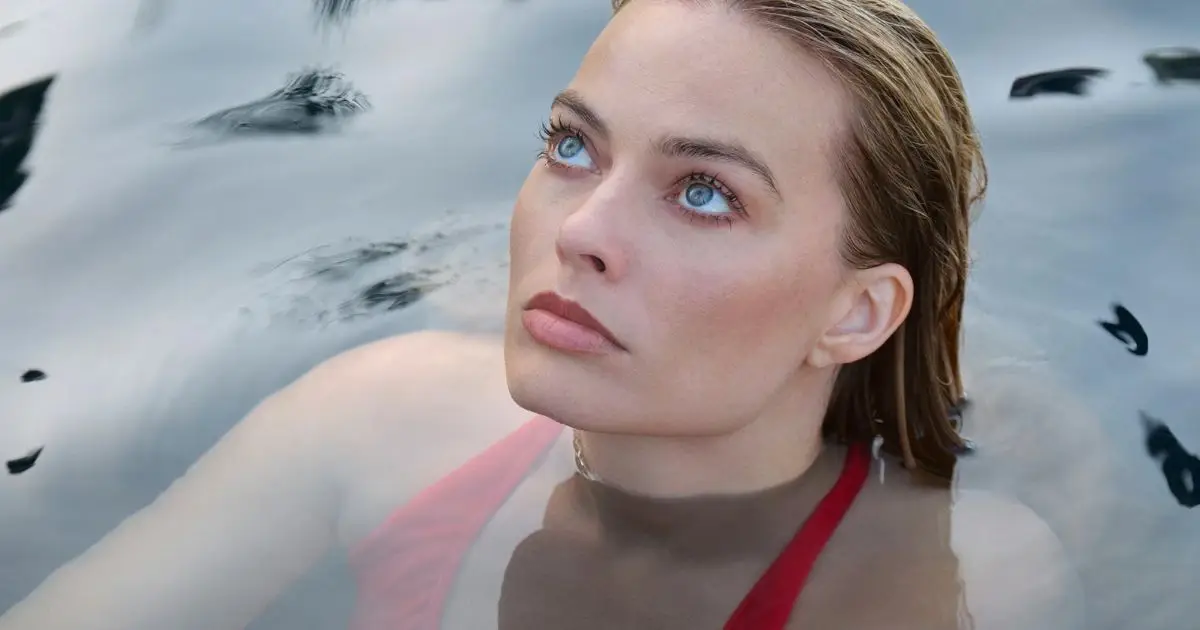margot robbie chanel 5 .jpg