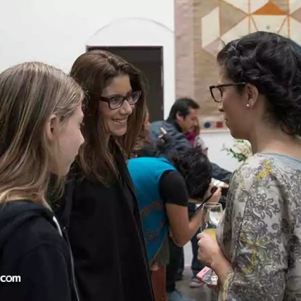 Kate Galton,Maggie Galton y Alejandra Villegas