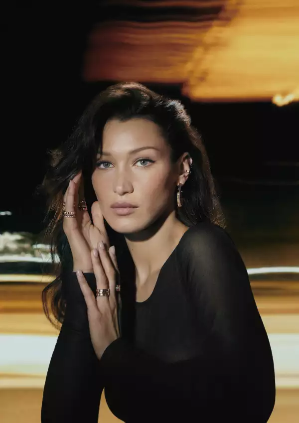 bella-hadid-chopardi-ice-cube.jpg