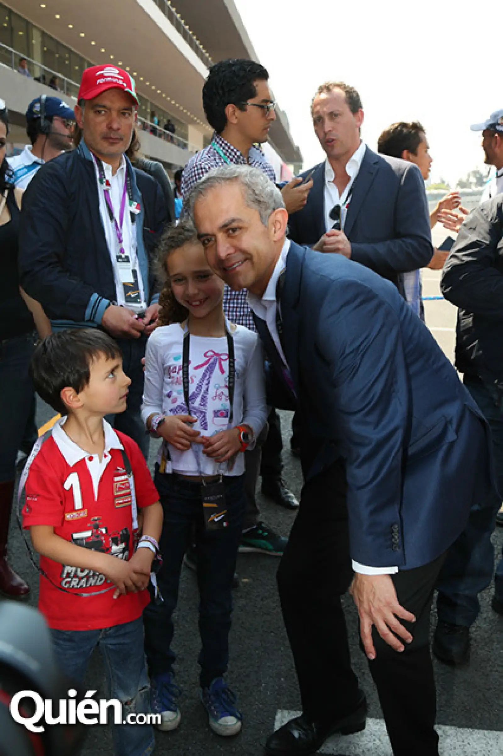 Jerónimo e Isabel Aznar con Miguel Ángel Mancera