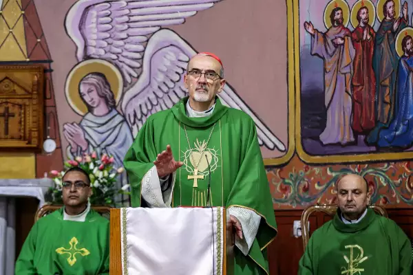 El cardenal Pierbattista Pizzaballa, Patriarca Latino de Jerusalén, habla durante la misa del domingo por la mañana en la Iglesia Católica Romana de la Sagrada Familia en la ciudad de Gaza el 20 de julio de 2025.