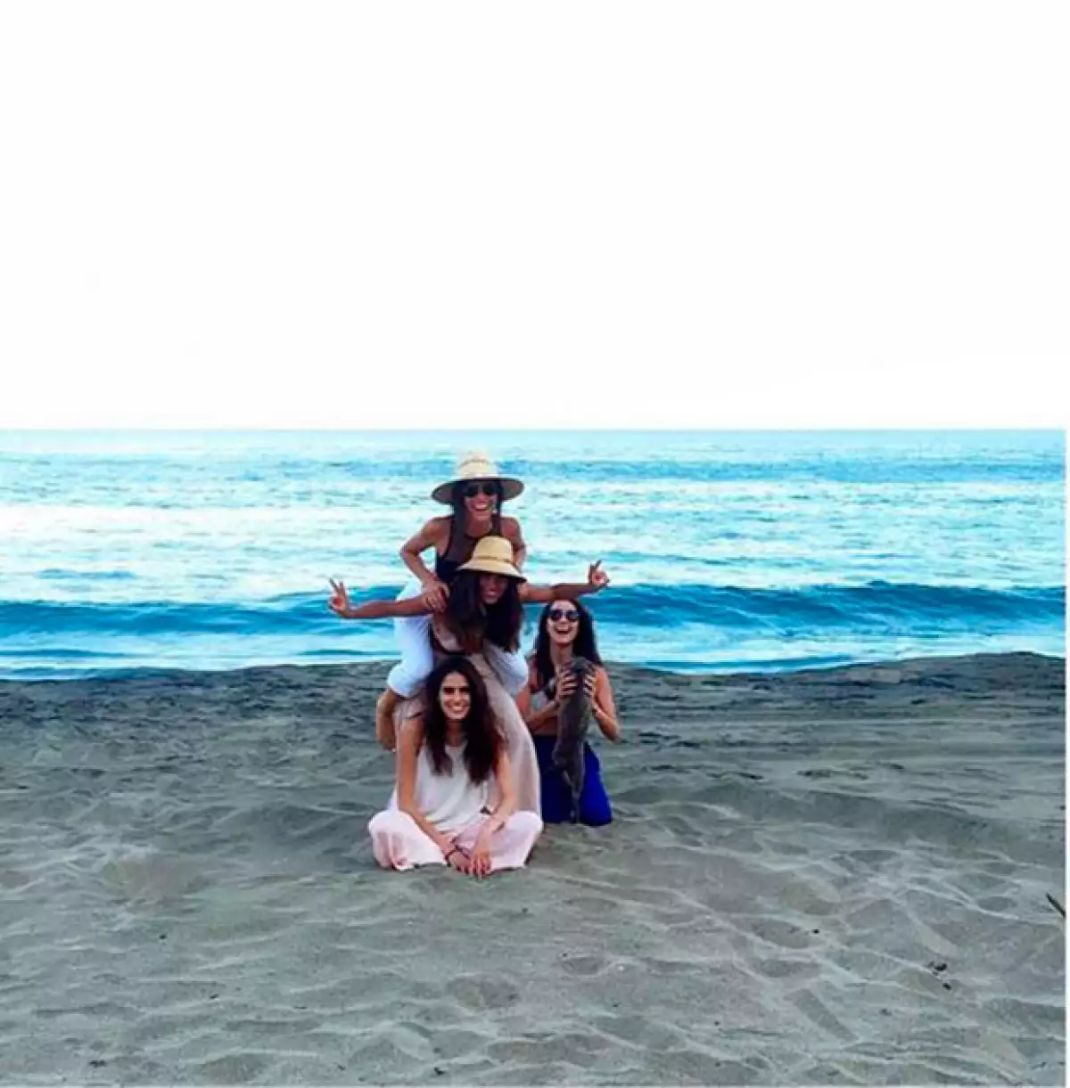 A través de Instagram fuimos testigos de los mejores momentos que pasó Karla con sus amigas.