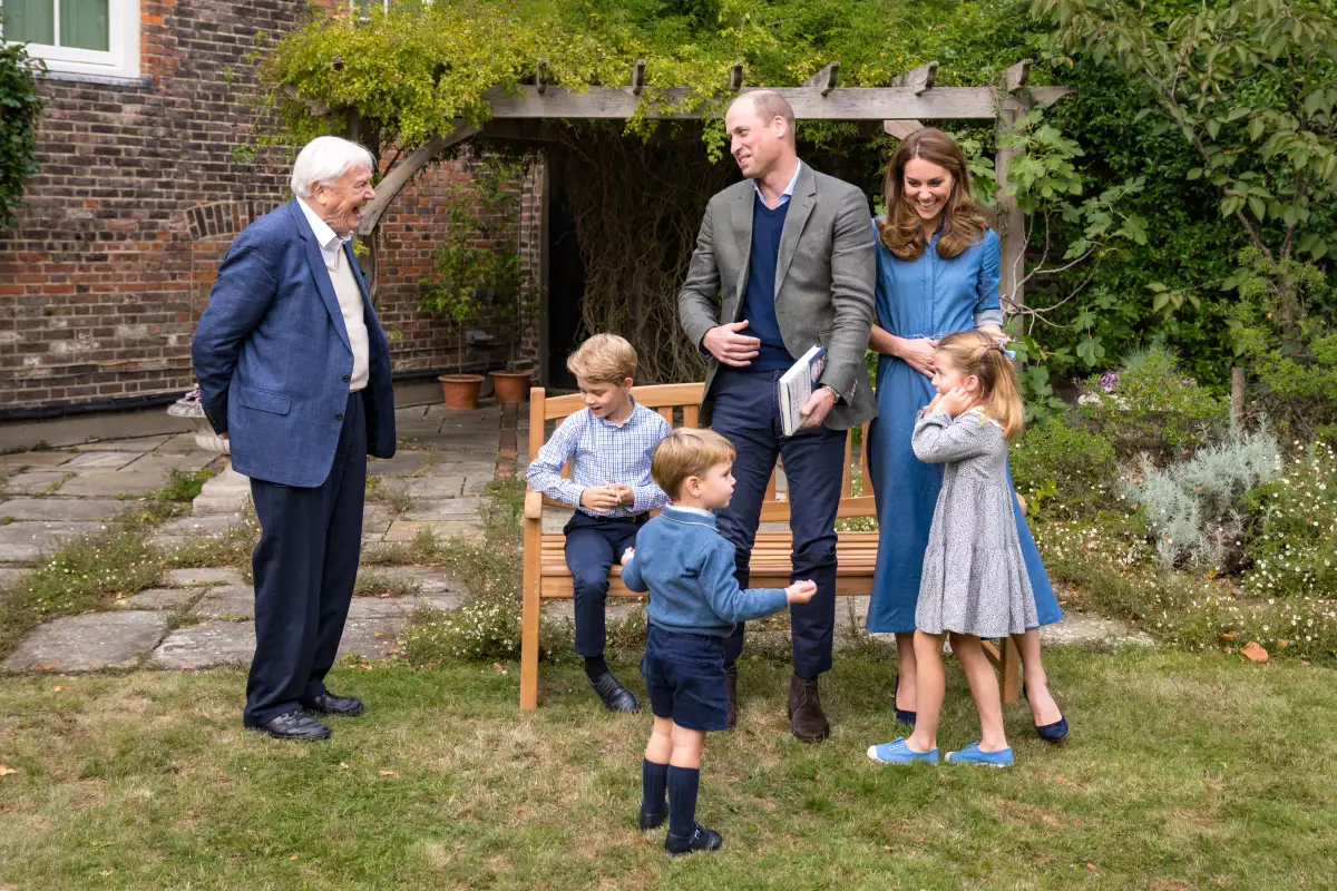 Sir David Attenborough, príncipe George, príncipe William, Kate Middleton, princesa Charlotte y el príncipe Louis.