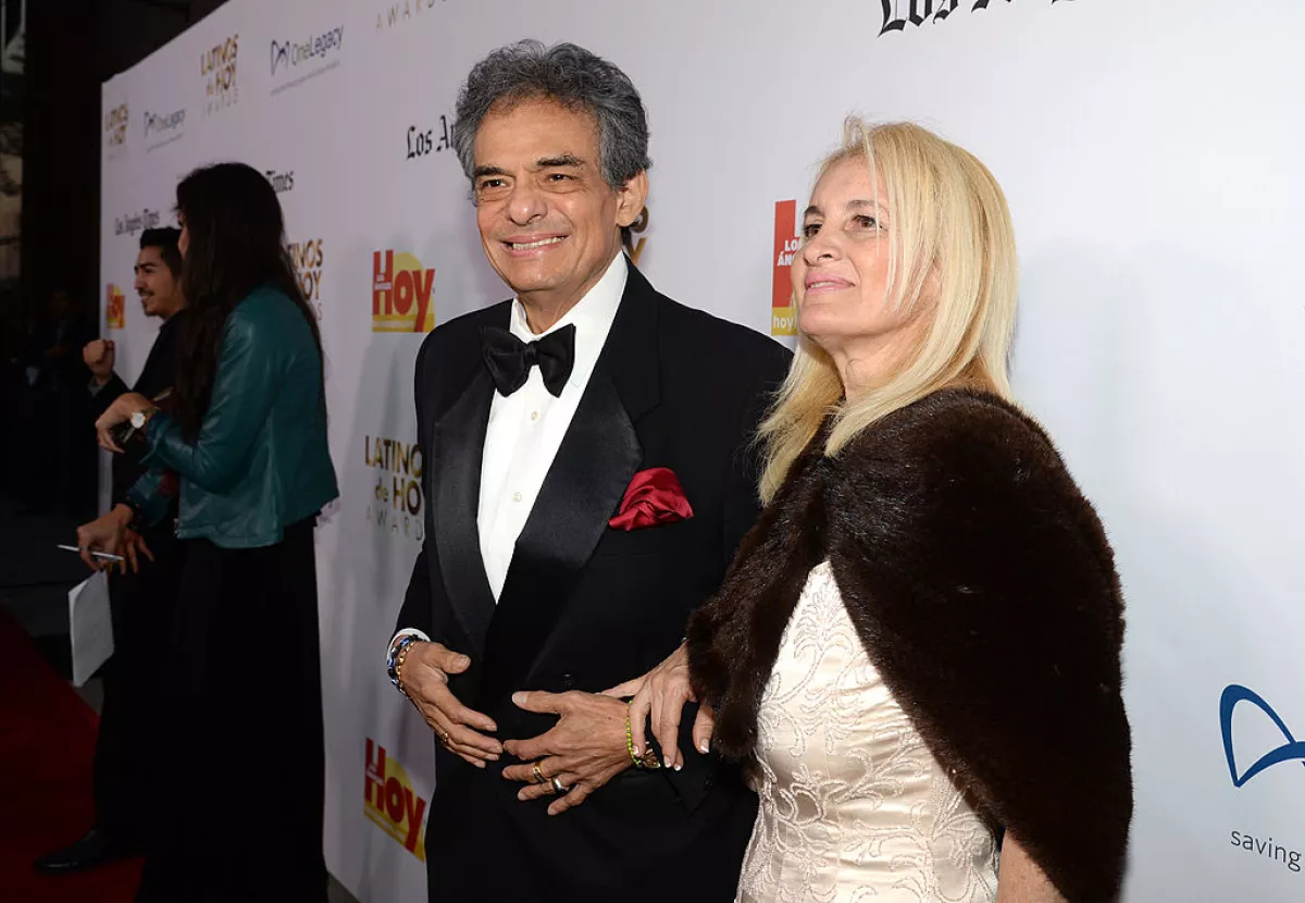 José José y Sara Salazar