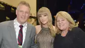 taylor-swift-papas.jpg