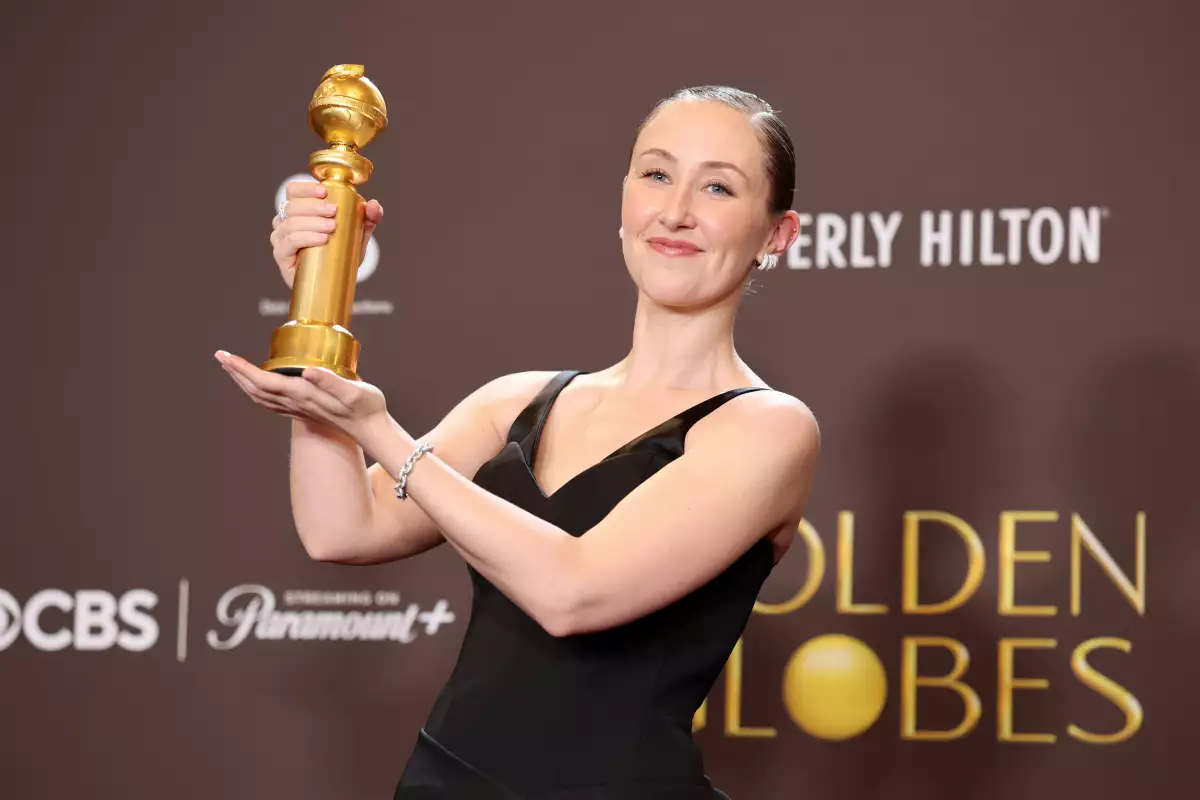 Erin-Doherty-Golden-Globes