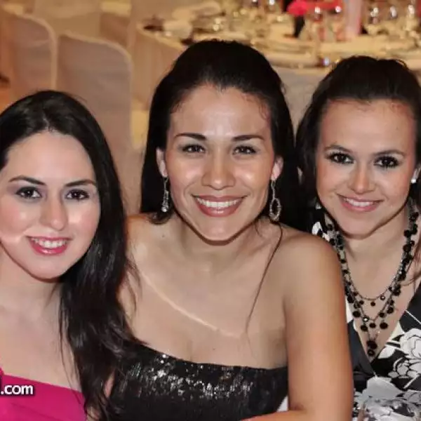 Mariana Aurroles,Laura Sánchez y Laura Peña