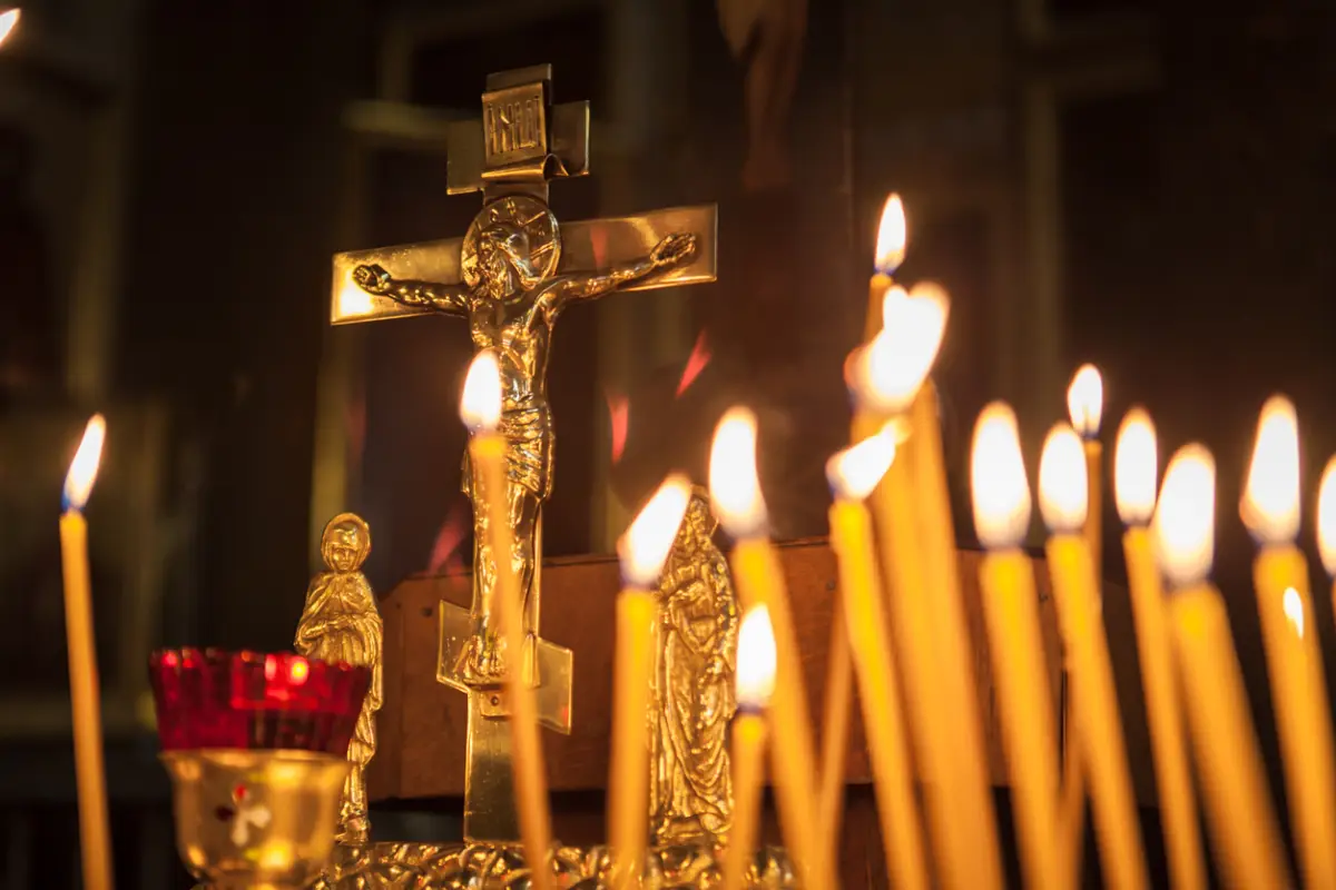 Velas en la catedral de Kazan