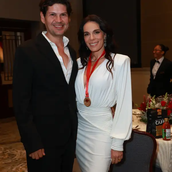 Ángel Beltrán y Julia Ritz 