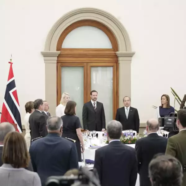 PRINCIPES DE NORUEGA EN CASTILLO DE CHAPULTEPEC