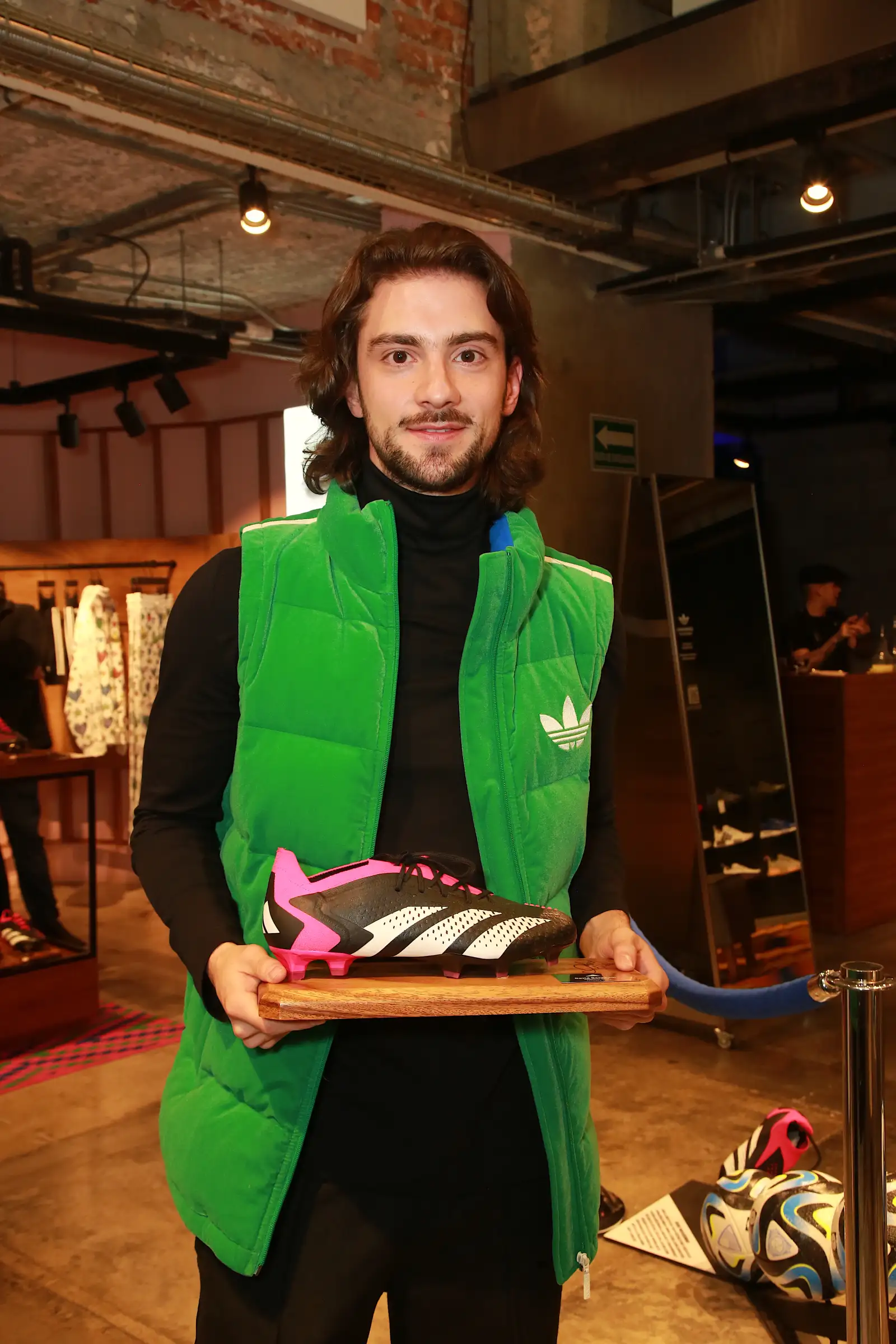 FLAGSHIP STORE ADIDAS