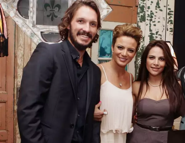 No podían faltar sus amigos como la actriz Fabiola Campomanes.