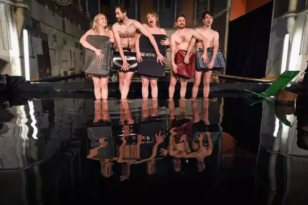 Volcano Theatre Group Presents "Seagulls" at Edinburgh's Festival Fringe