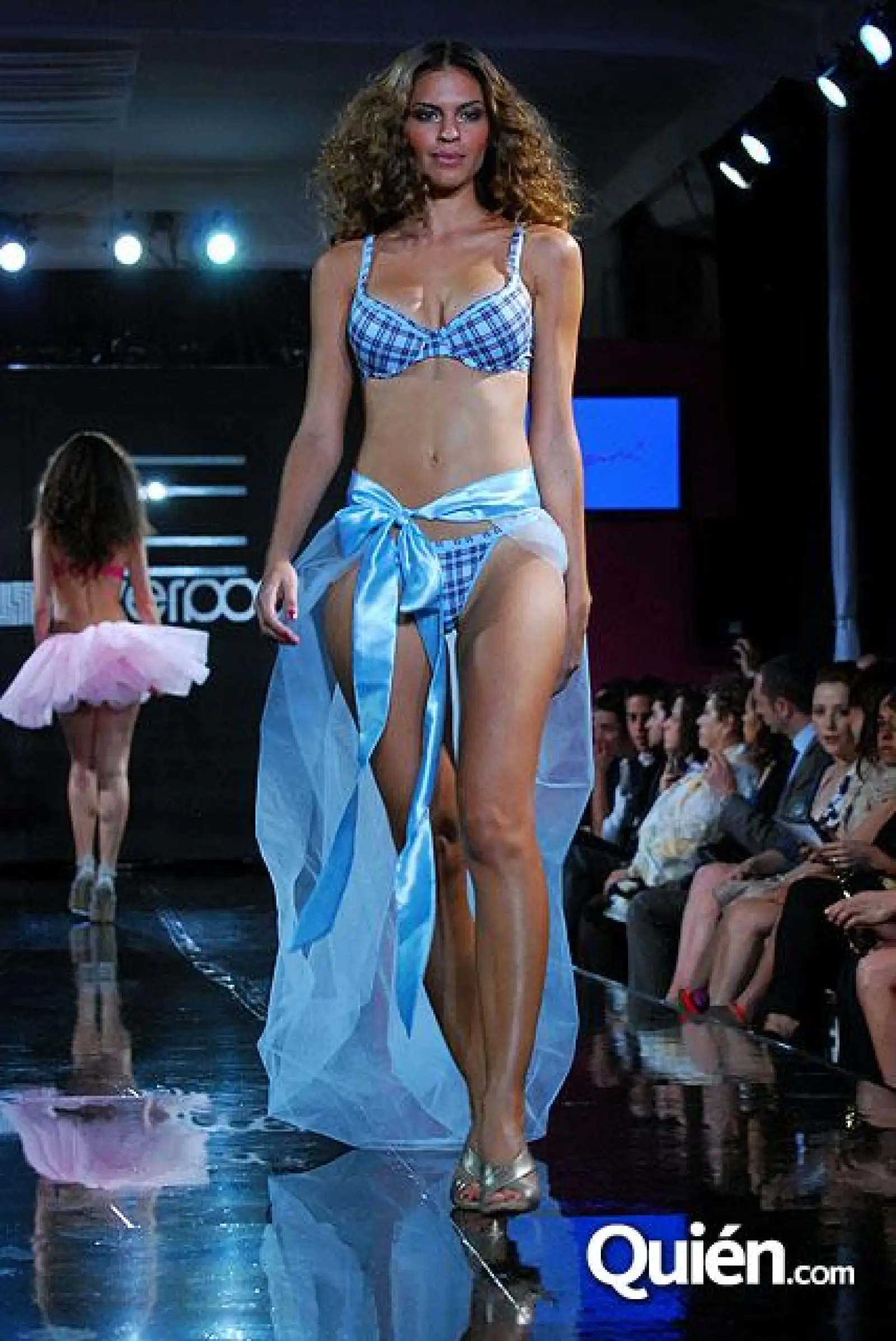 PASARELA LENCERIA LIVERPOOL