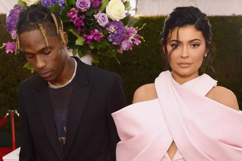 kylie-jenner-travis-scott.jpg